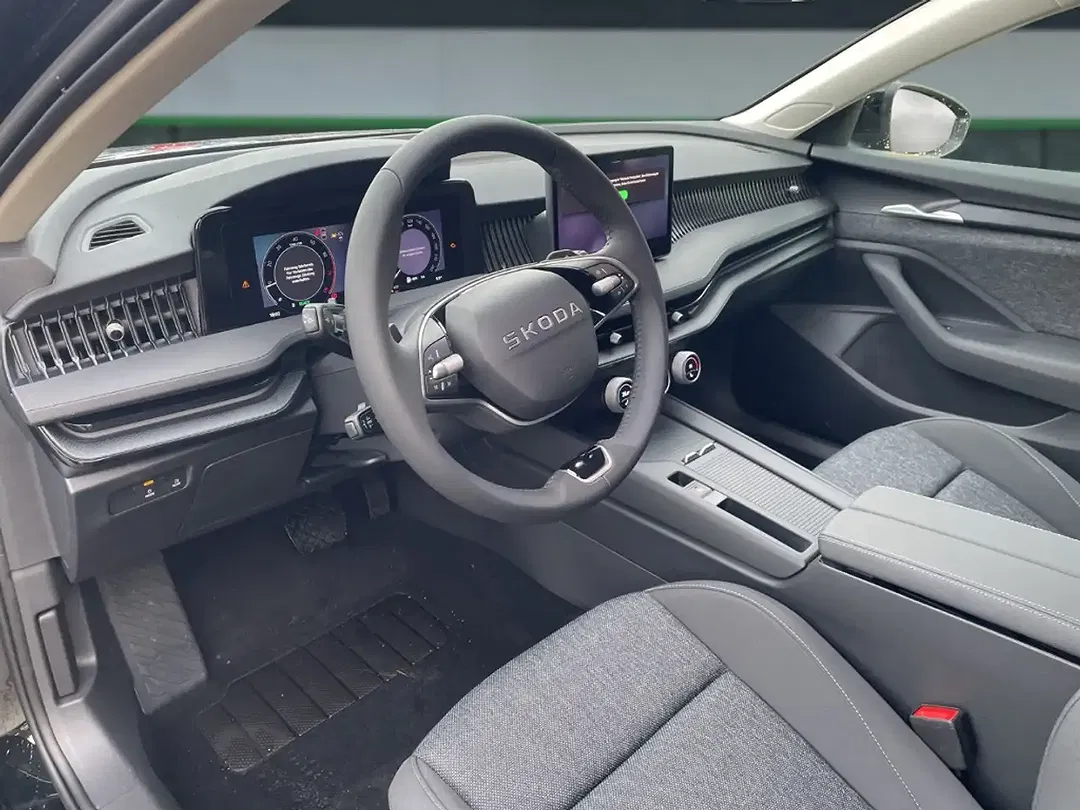 Skoda Superb - Thumbnail 8