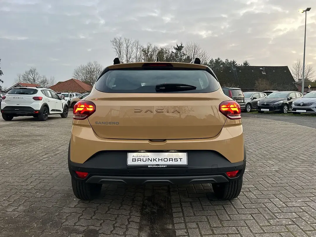 Dacia Sandero - Thumbnail 2