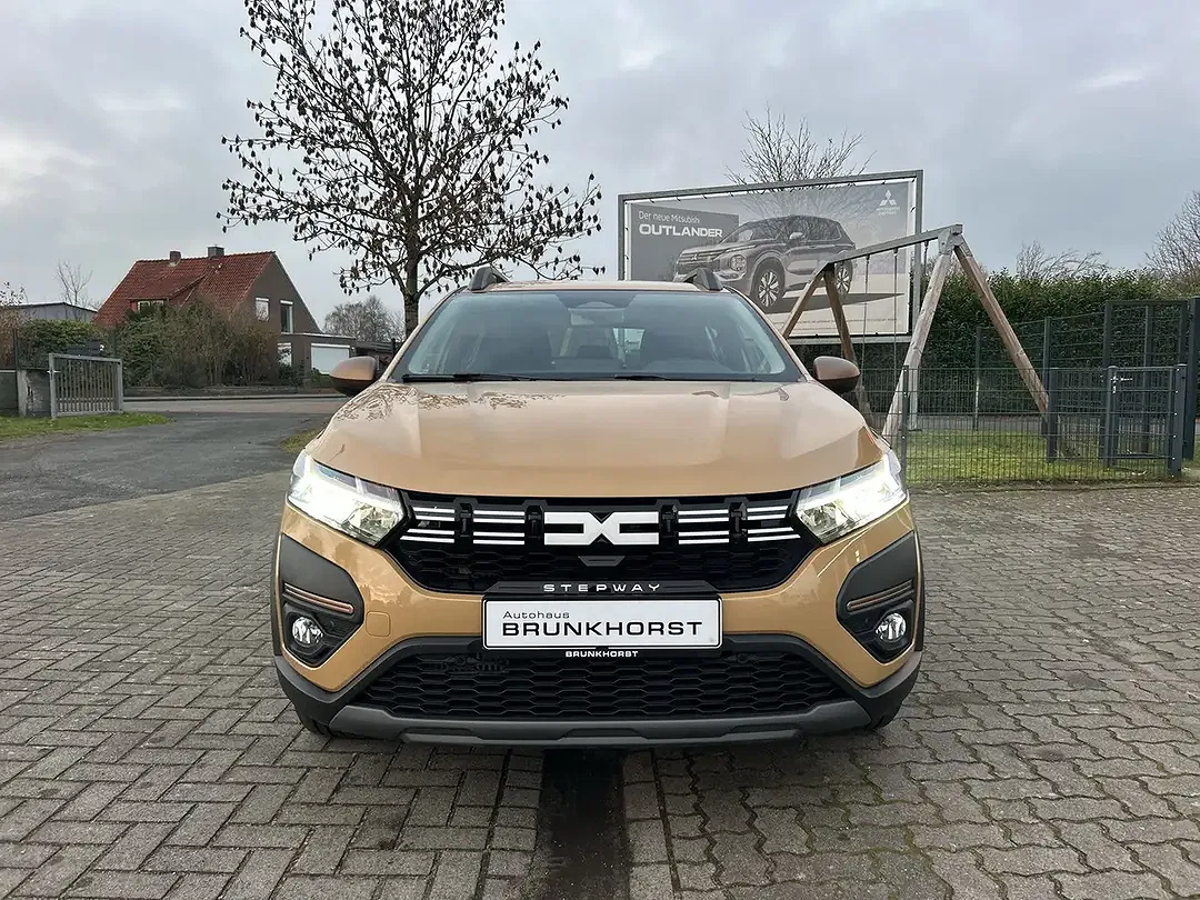 Dacia Sandero - Thumbnail 3