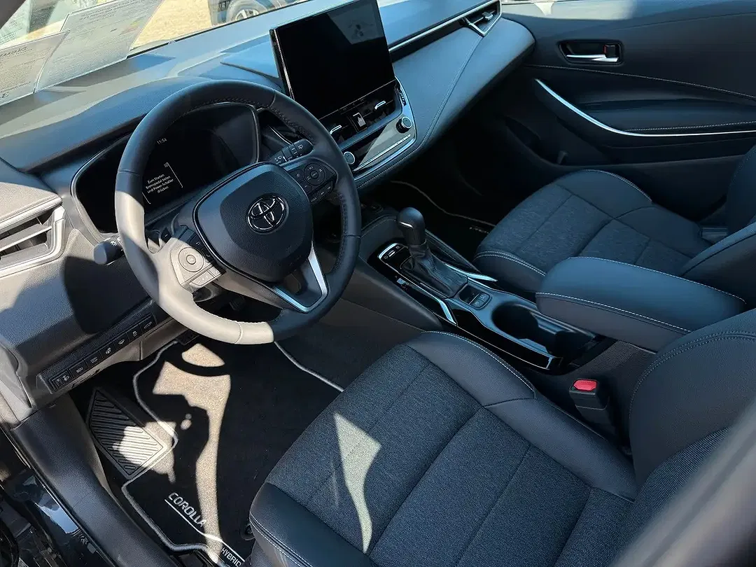 Toyota Corolla - Thumbnail 3