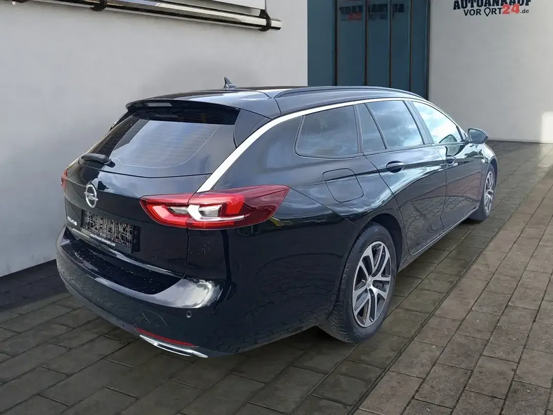 Opel Insignia - Thumbnail 3