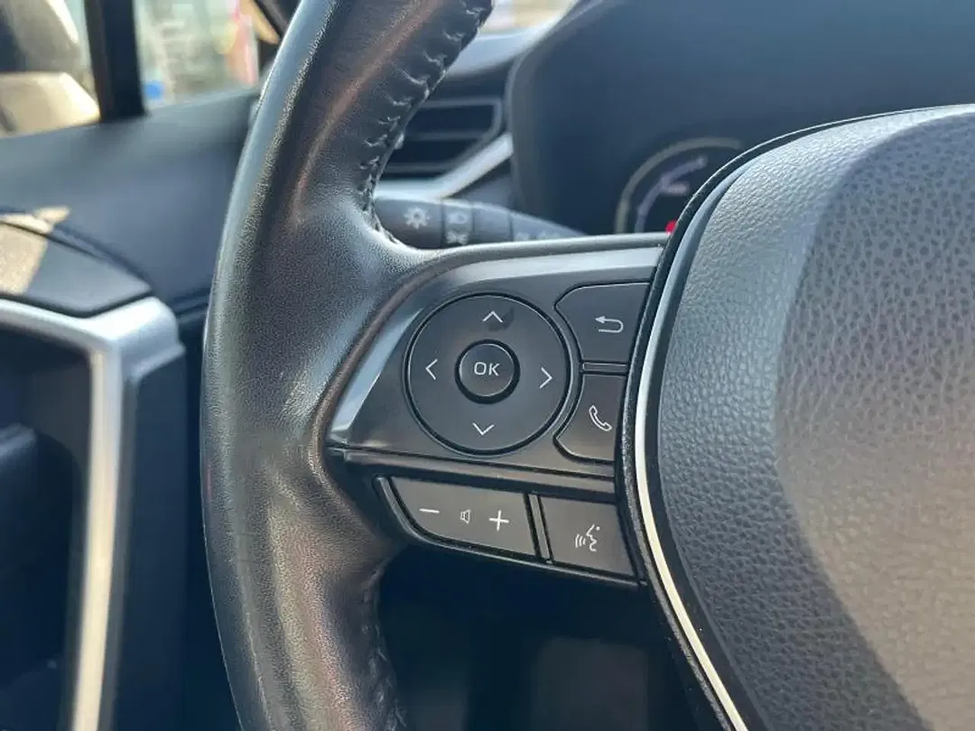 Toyota RAV 4 - Thumbnail 11