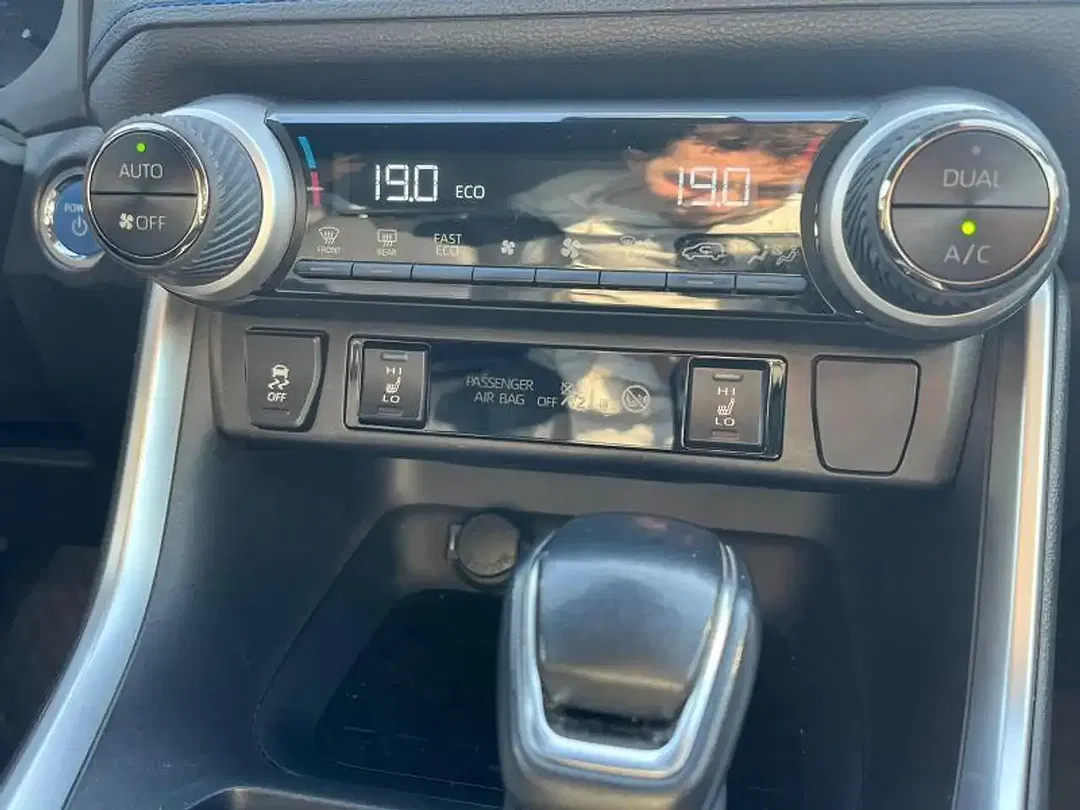 Toyota RAV 4 - Thumbnail 15