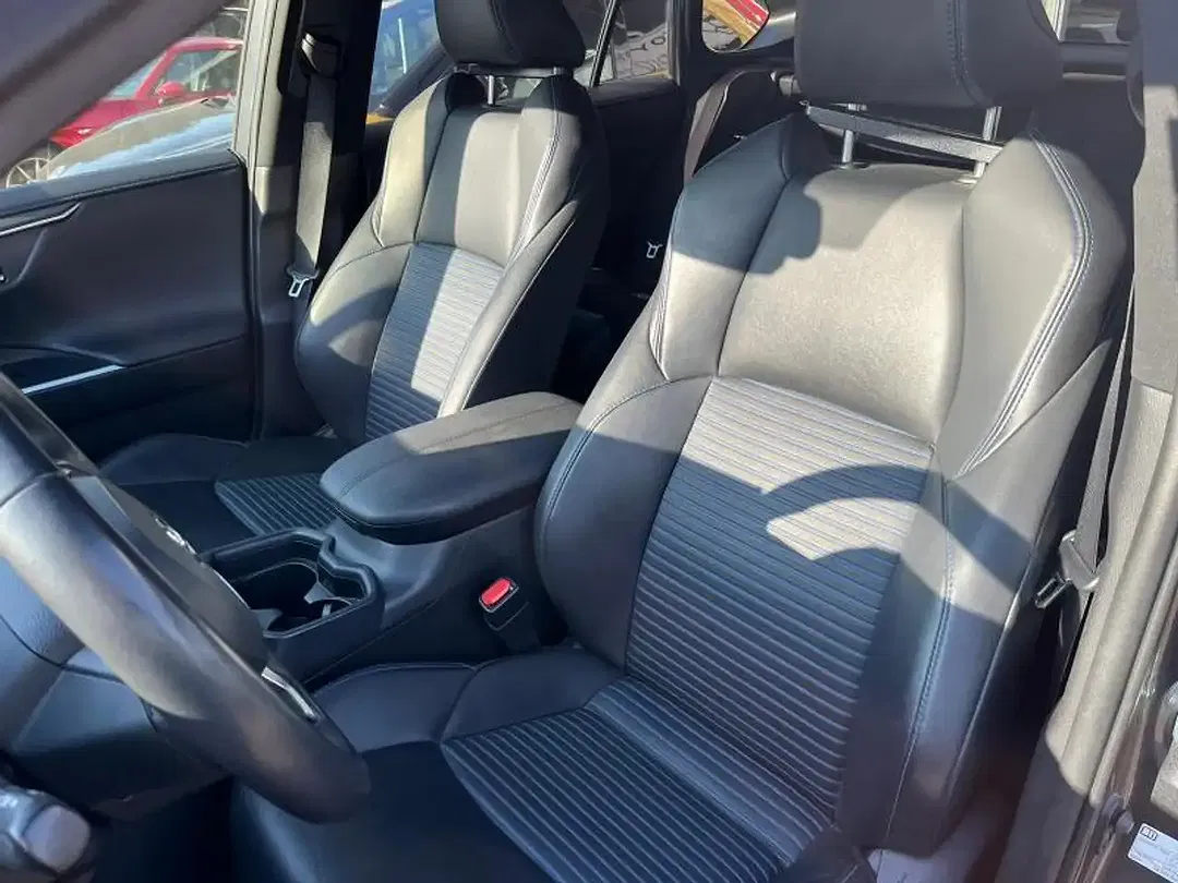 Toyota RAV 4 - Thumbnail 8