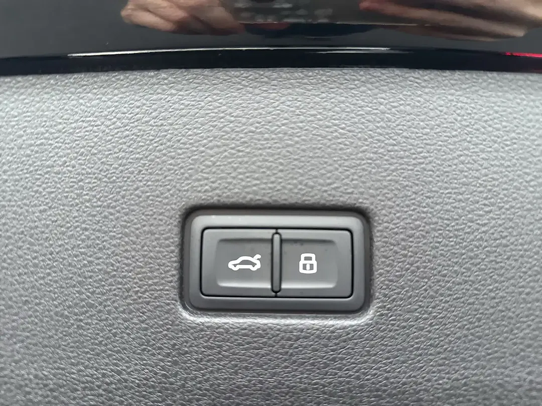 Audi Q8 - Thumbnail 14