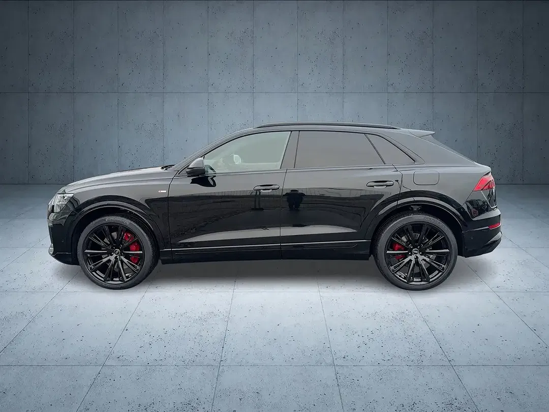 Audi Q8 - Thumbnail 2