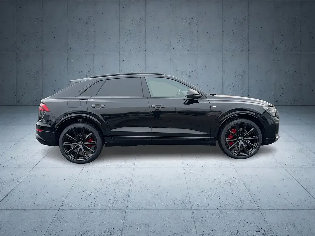 Audi Q8 - Thumbnail 6