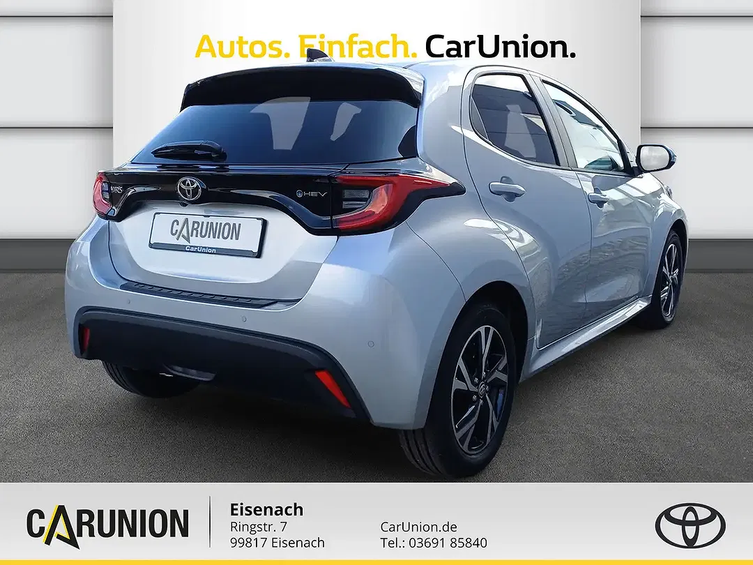 Toyota Yaris - Thumbnail 4