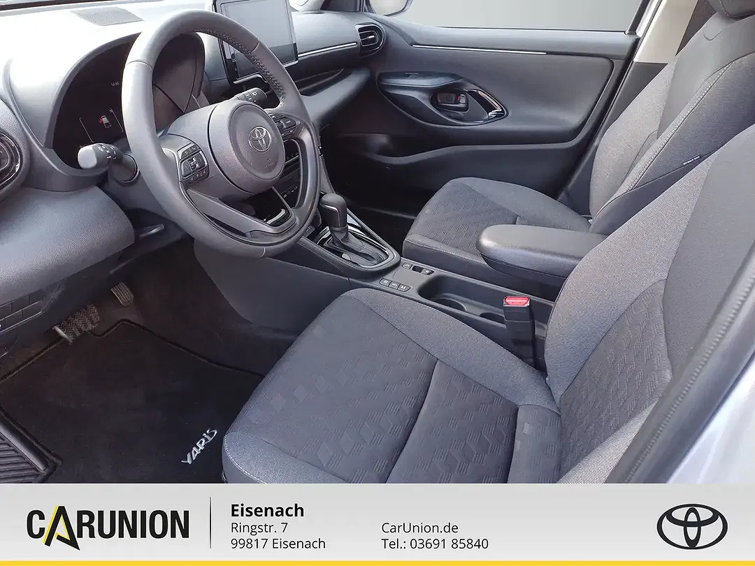 Toyota Yaris - Thumbnail 7