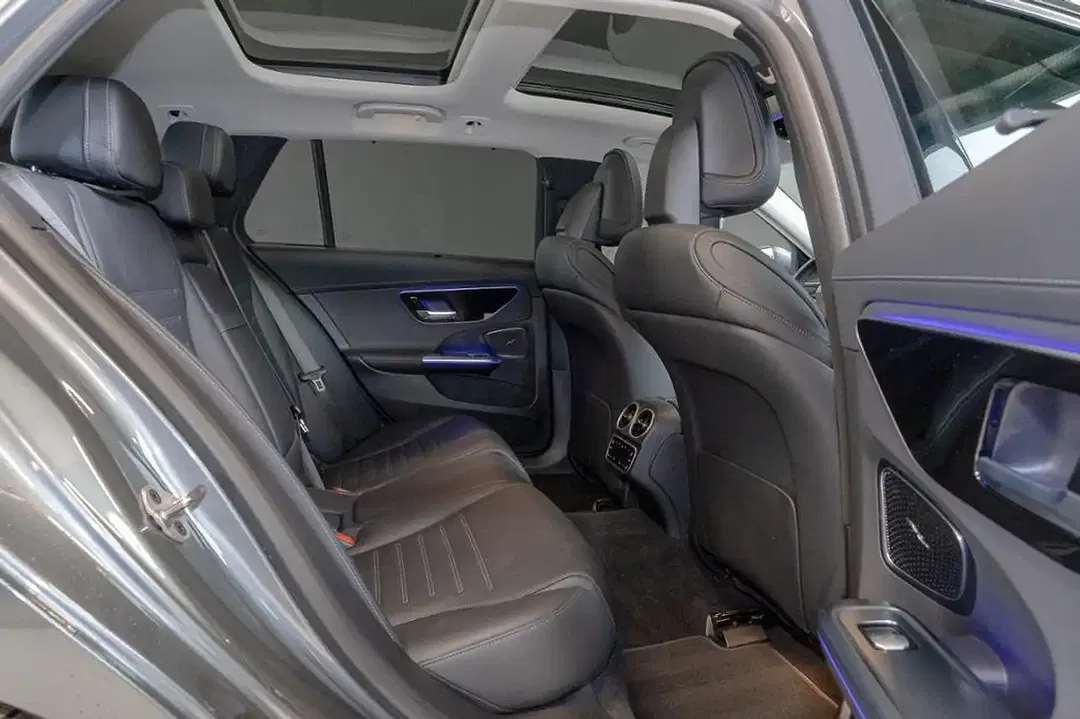 Mercedes-Benz C 300 - Thumbnail 10