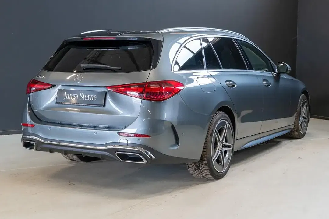 Mercedes-Benz C 300 - Thumbnail 4