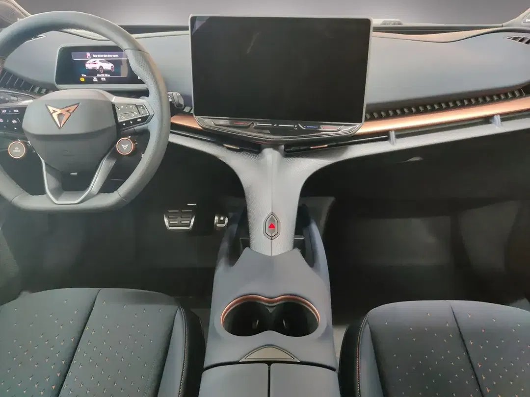 CUPRA Tavascan - Thumbnail 12