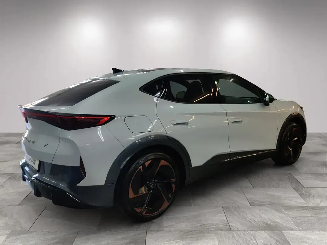 CUPRA Tavascan - Thumbnail 4