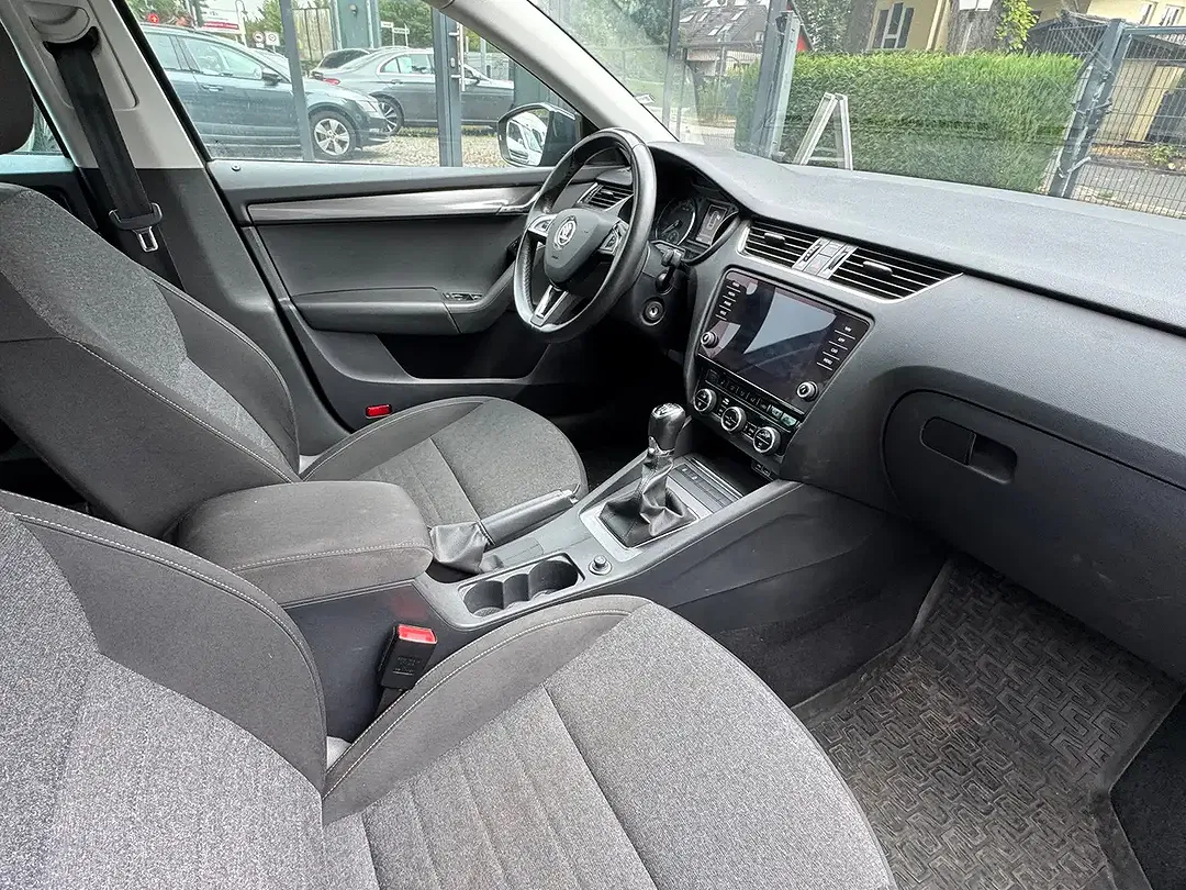 Skoda Octavia - Thumbnail 14