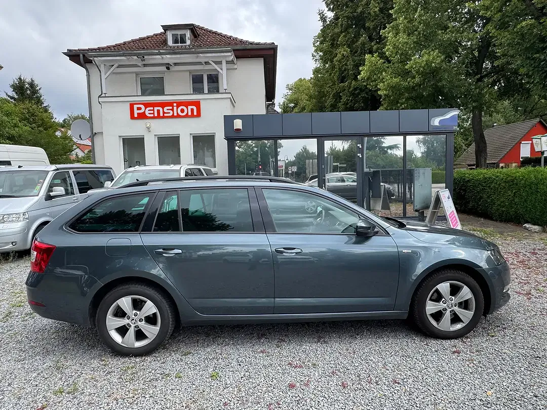 Skoda Octavia - Thumbnail 6