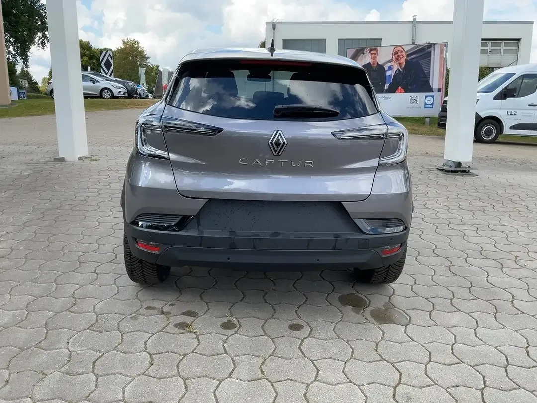 Renault Captur - Thumbnail 3