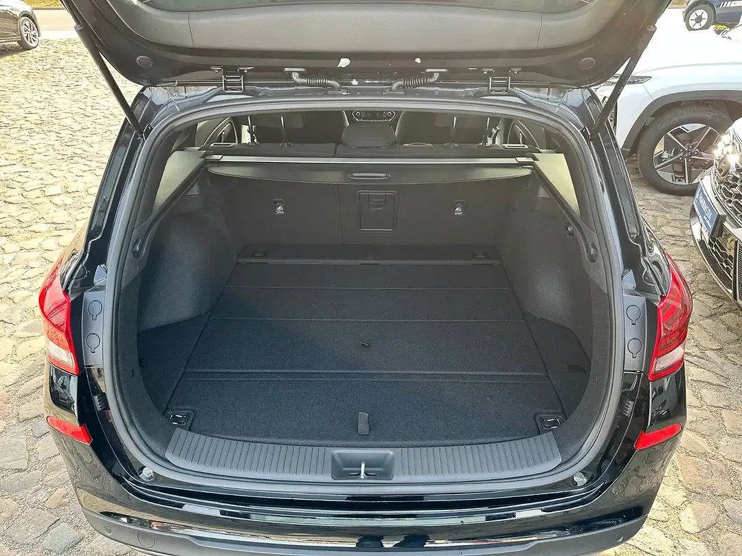 Hyundai i30 - Thumbnail 10