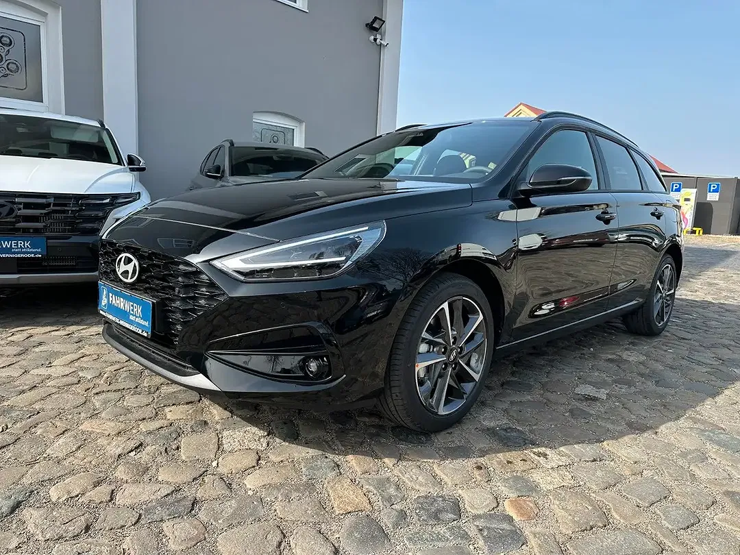 Hyundai i30 - Thumbnail 2