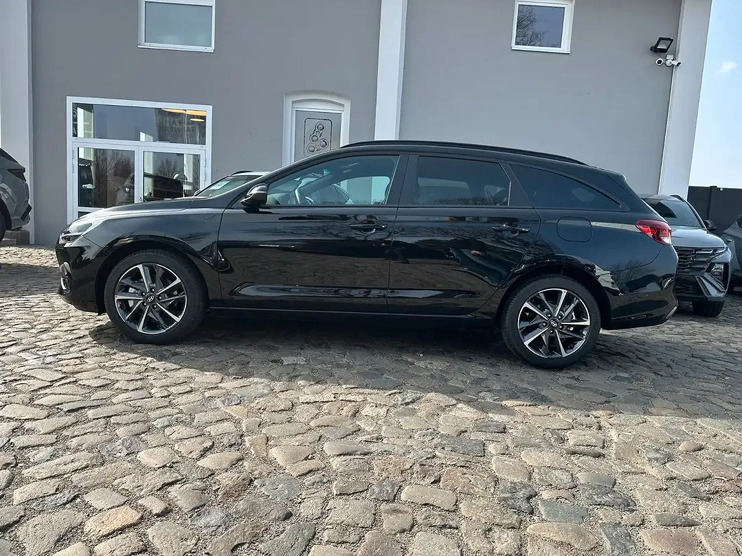 Hyundai i30 - Thumbnail 3