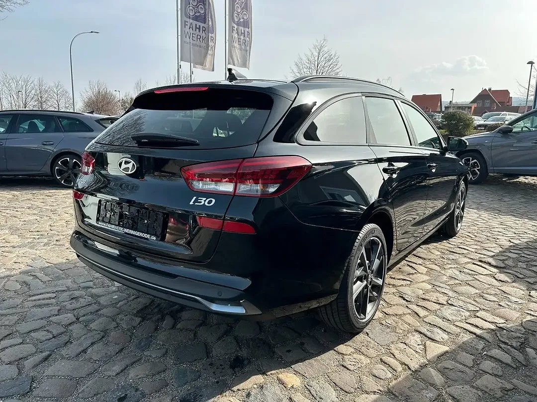 Hyundai i30 - Thumbnail 4