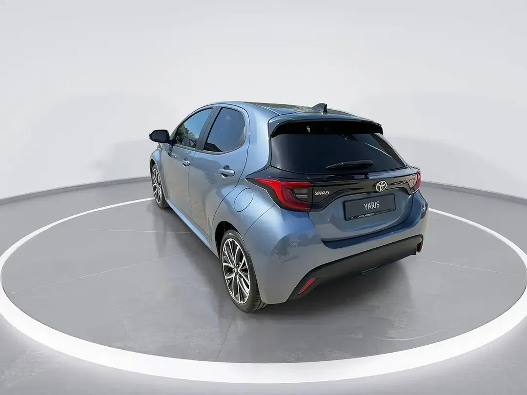 Toyota Yaris - Thumbnail 10