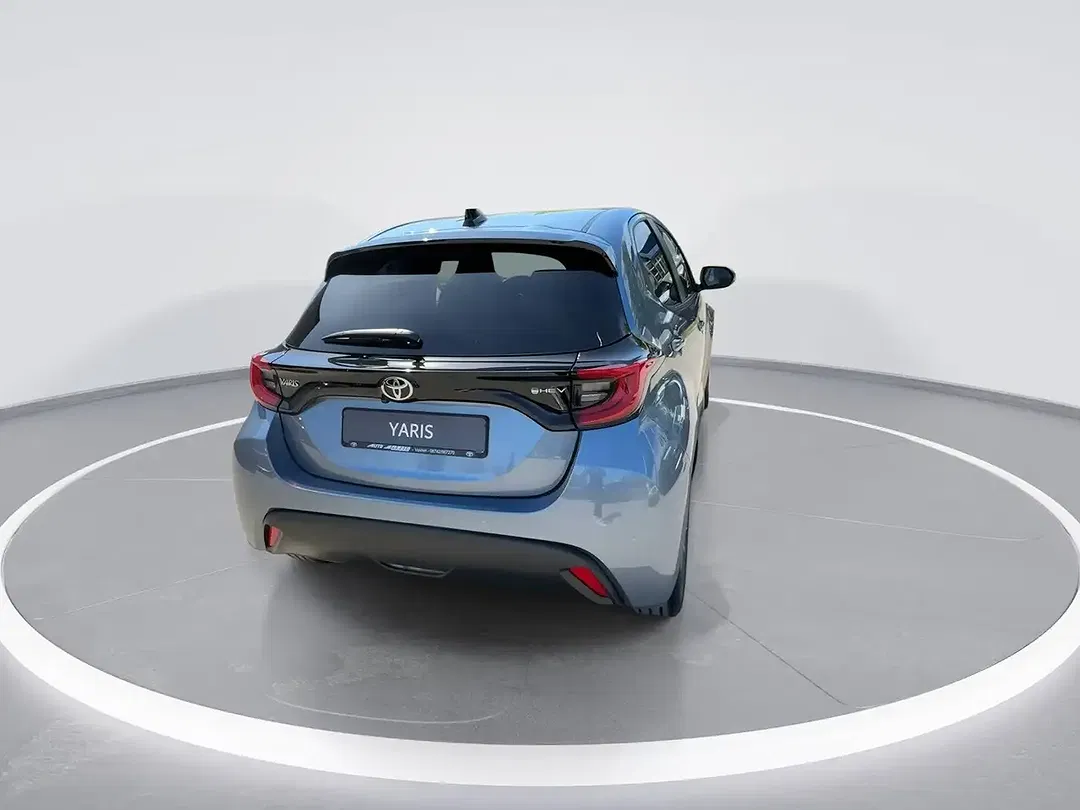 Toyota Yaris - Thumbnail 13