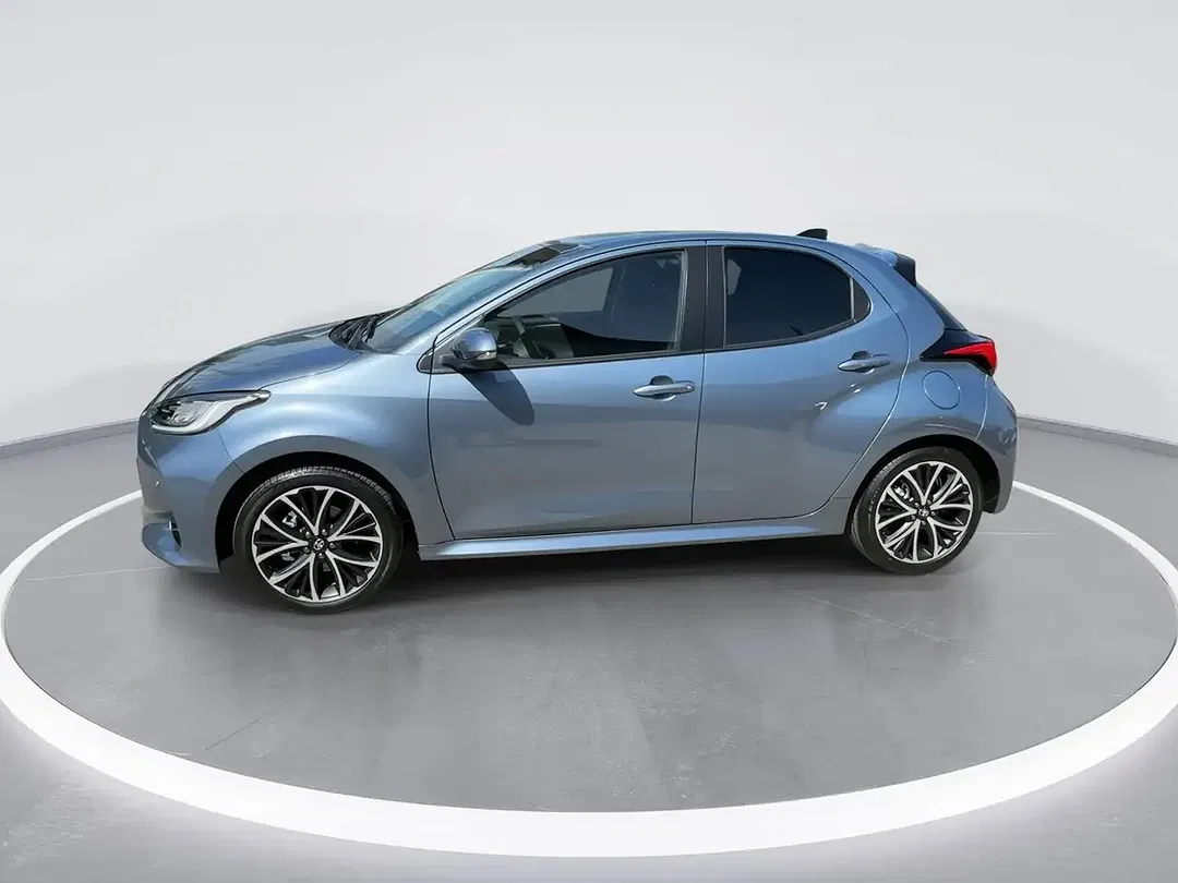 Toyota Yaris - Thumbnail 5