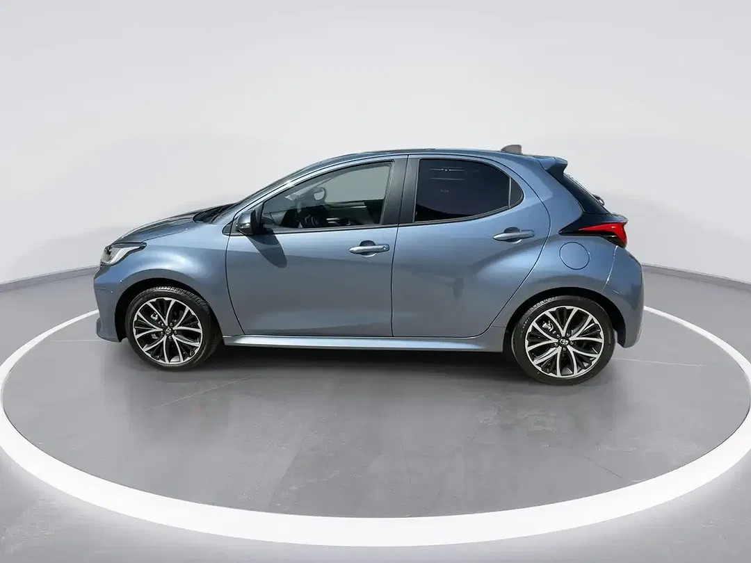 Toyota Yaris - Thumbnail 6