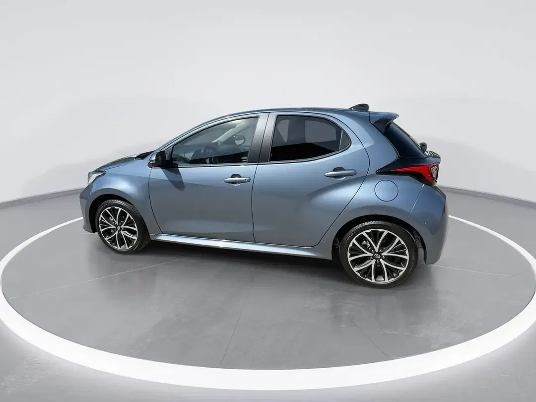 Toyota Yaris - Thumbnail 7