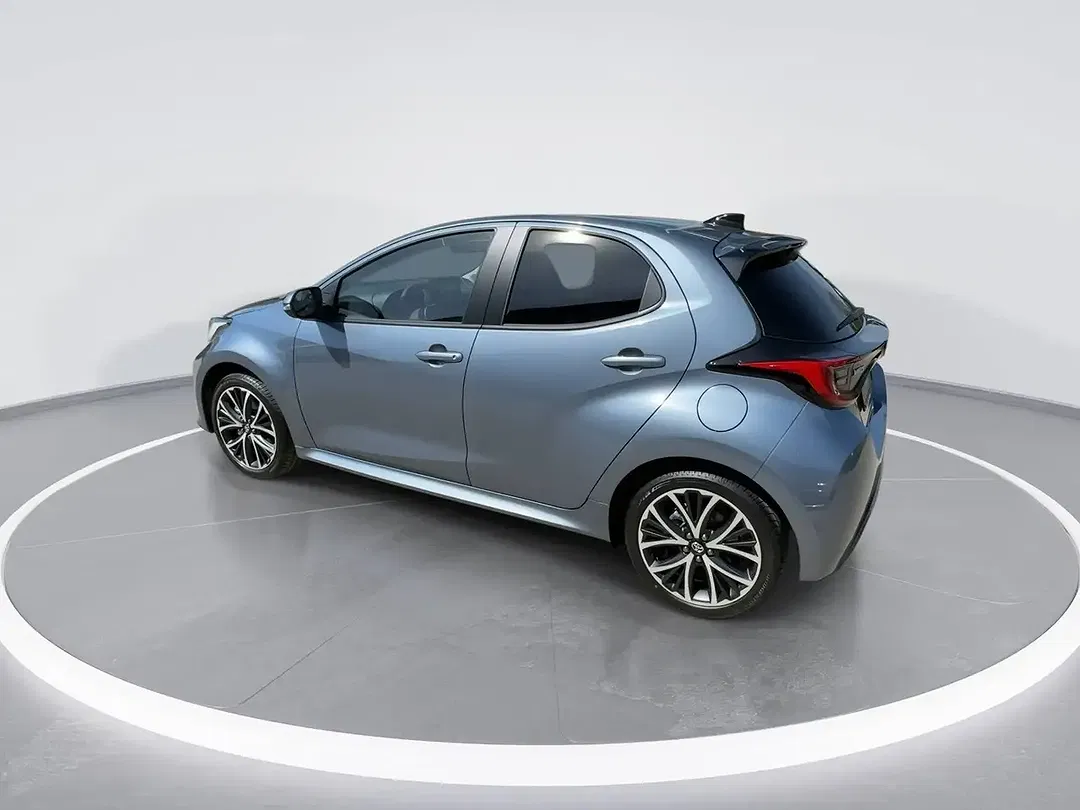 Toyota Yaris - Thumbnail 8
