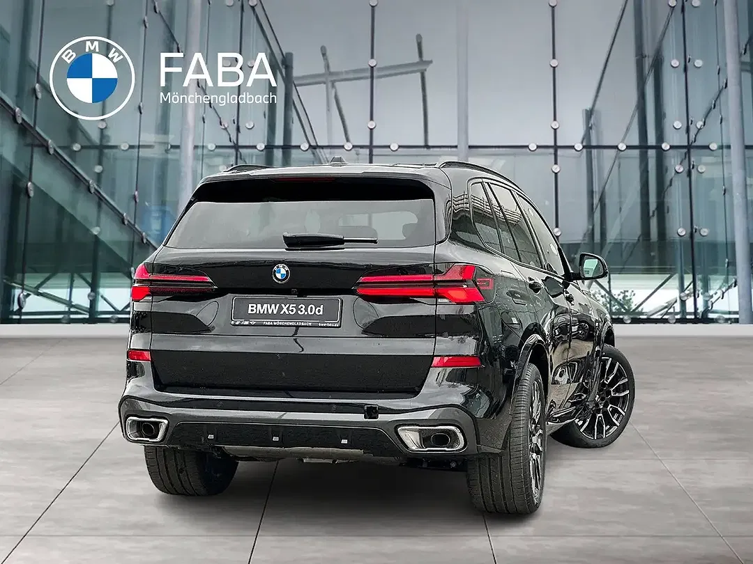 BMW X5 - Thumbnail 2