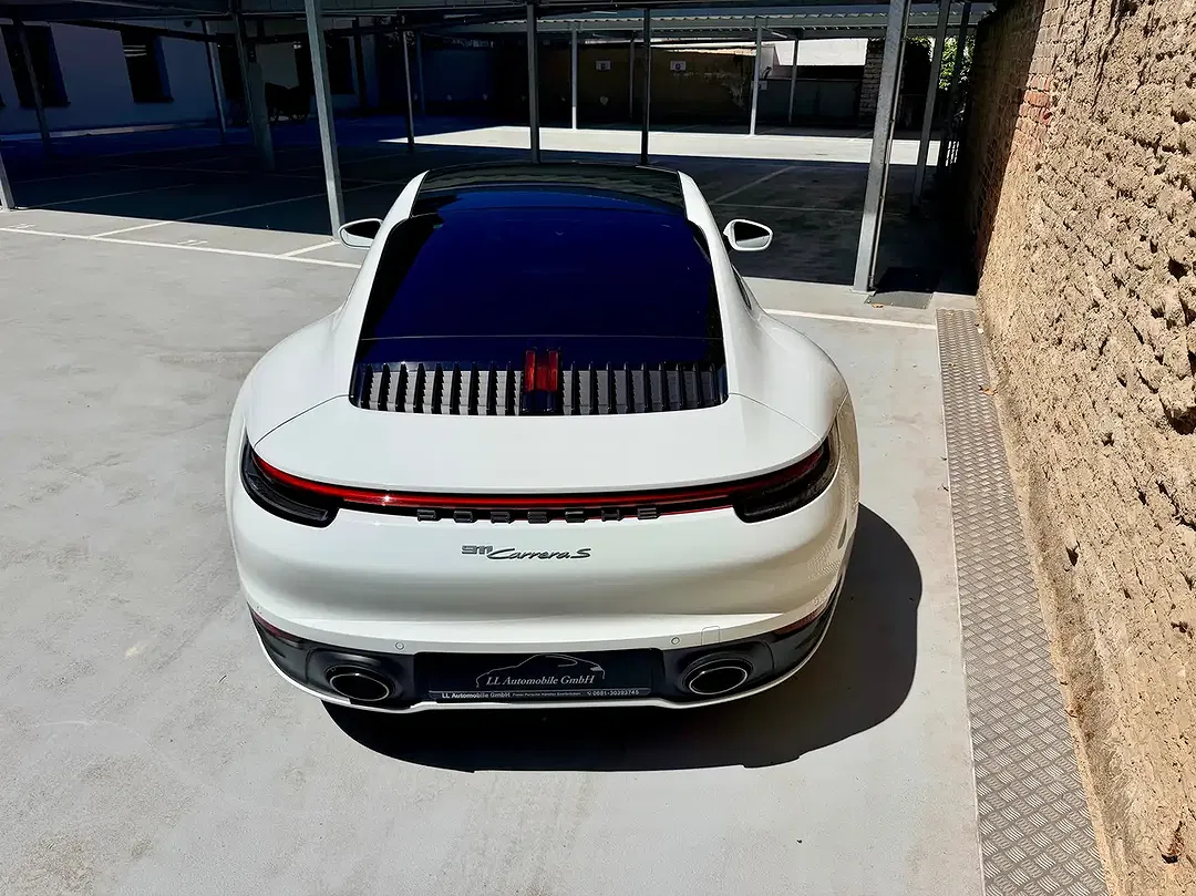 Porsche 992 - Thumbnail 5