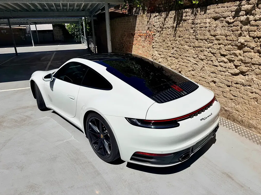 Porsche 992 - Thumbnail 6