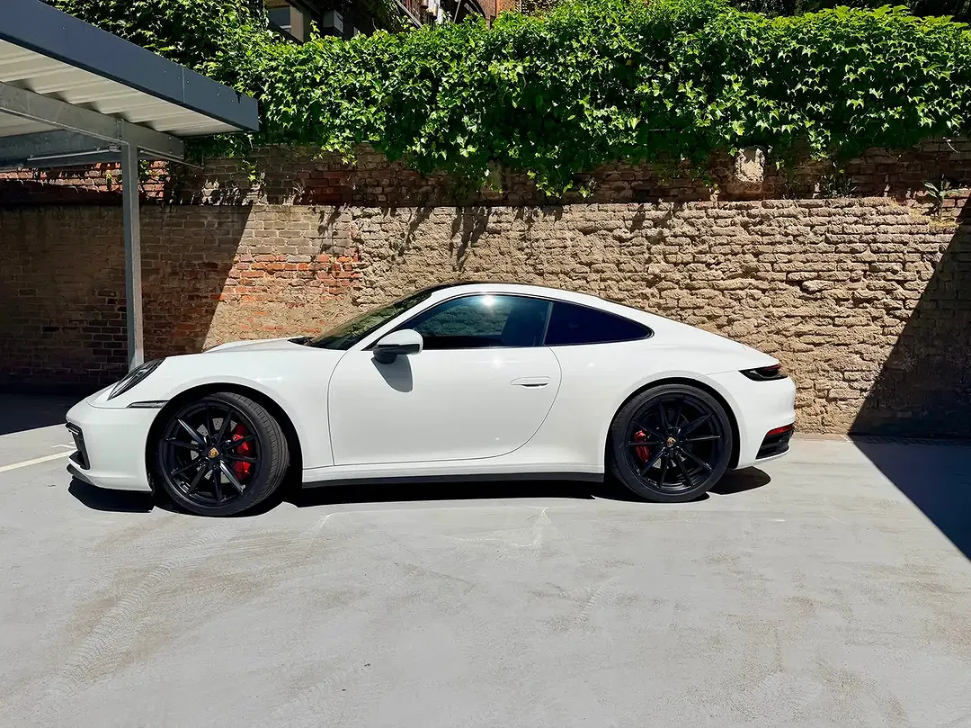 Porsche 992 - Thumbnail 8