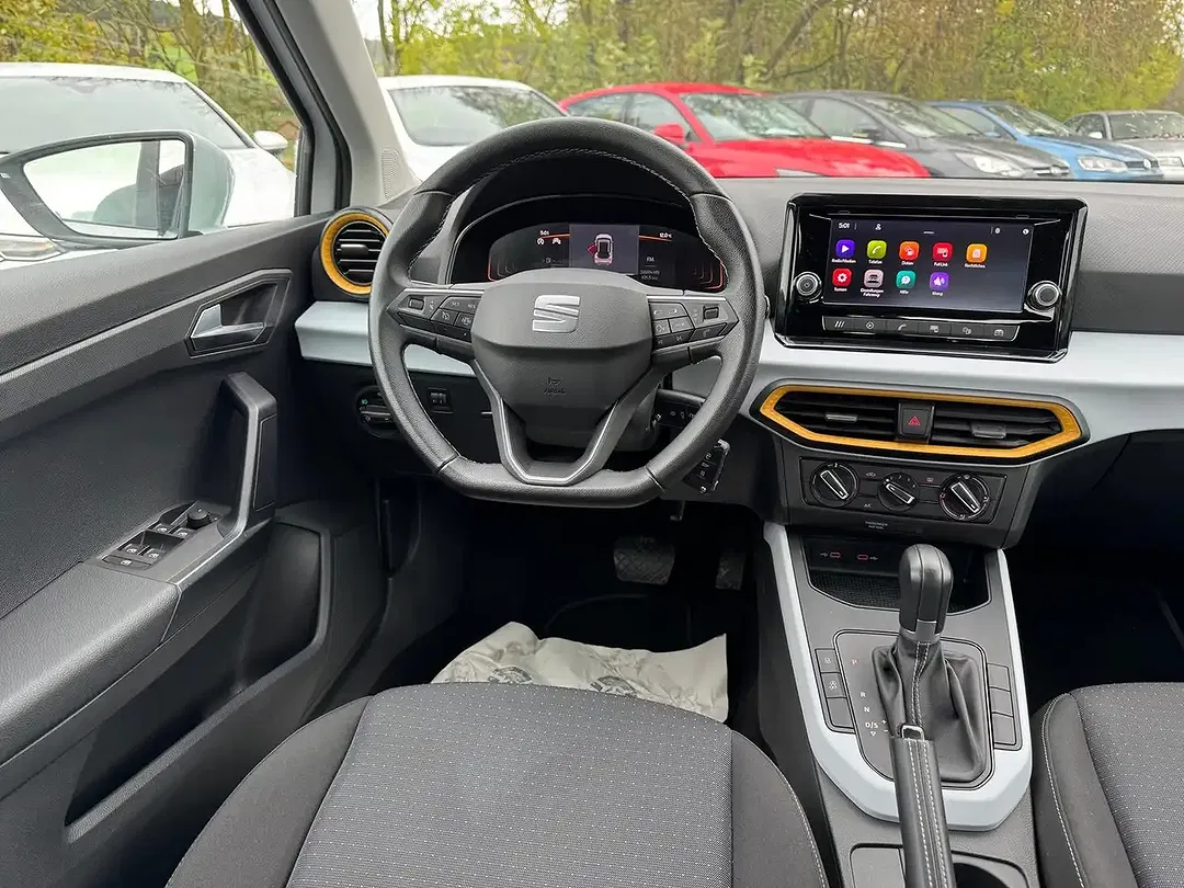 SEAT Arona - Thumbnail 13
