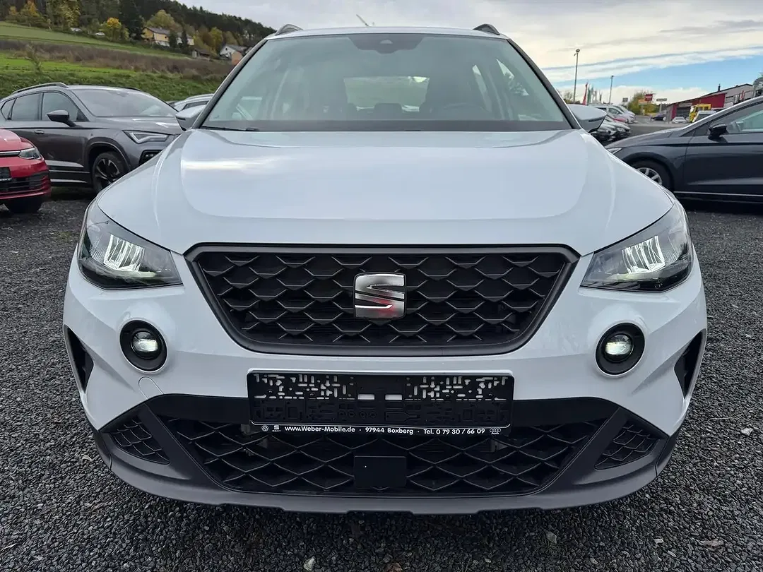 SEAT Arona - Thumbnail 2