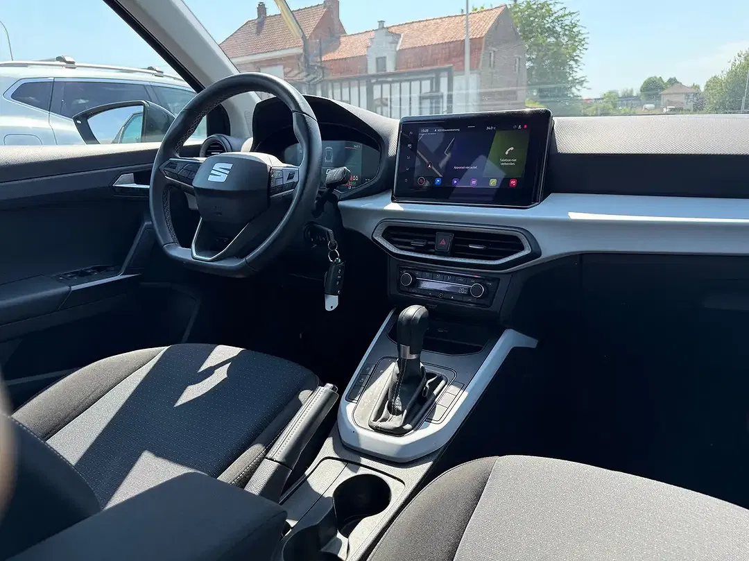 SEAT Arona - Thumbnail 11