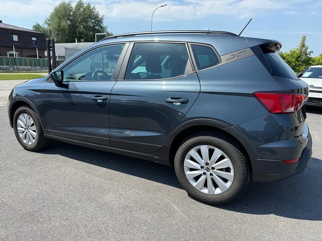 SEAT Arona - Thumbnail 6