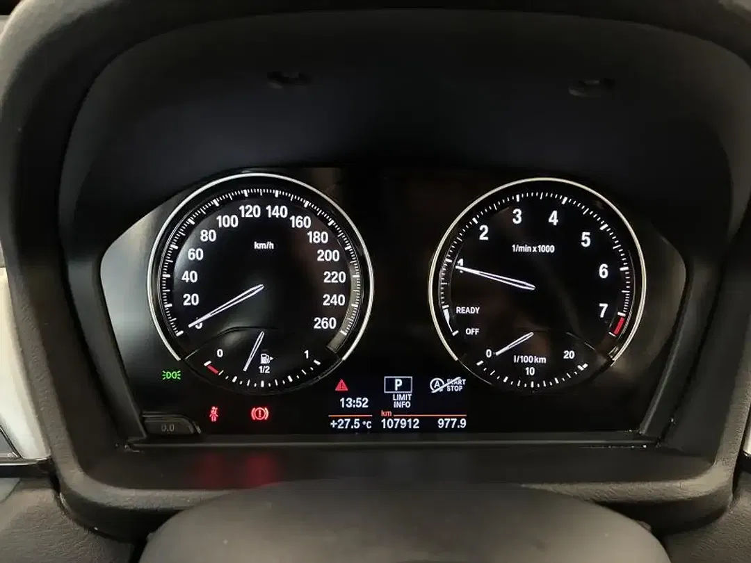 BMW X1 - Thumbnail 11