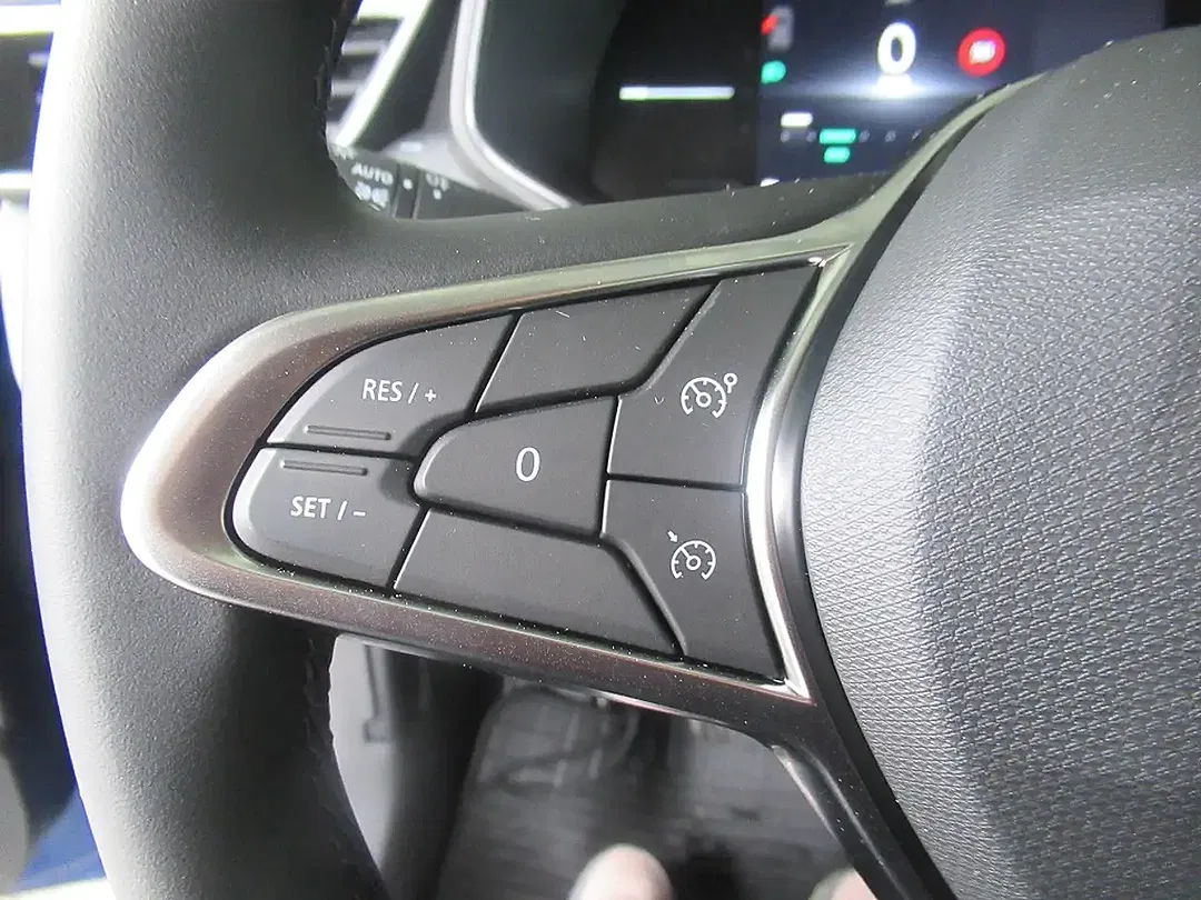 Renault Clio - Thumbnail 11