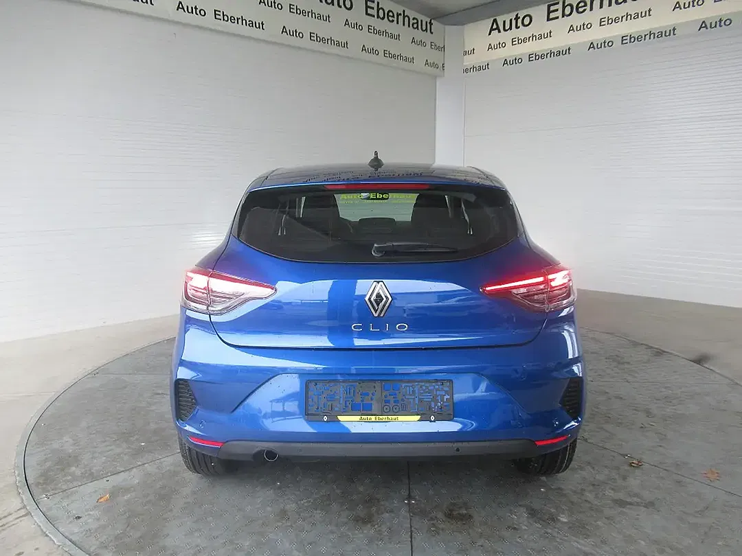 Renault Clio - Thumbnail 4
