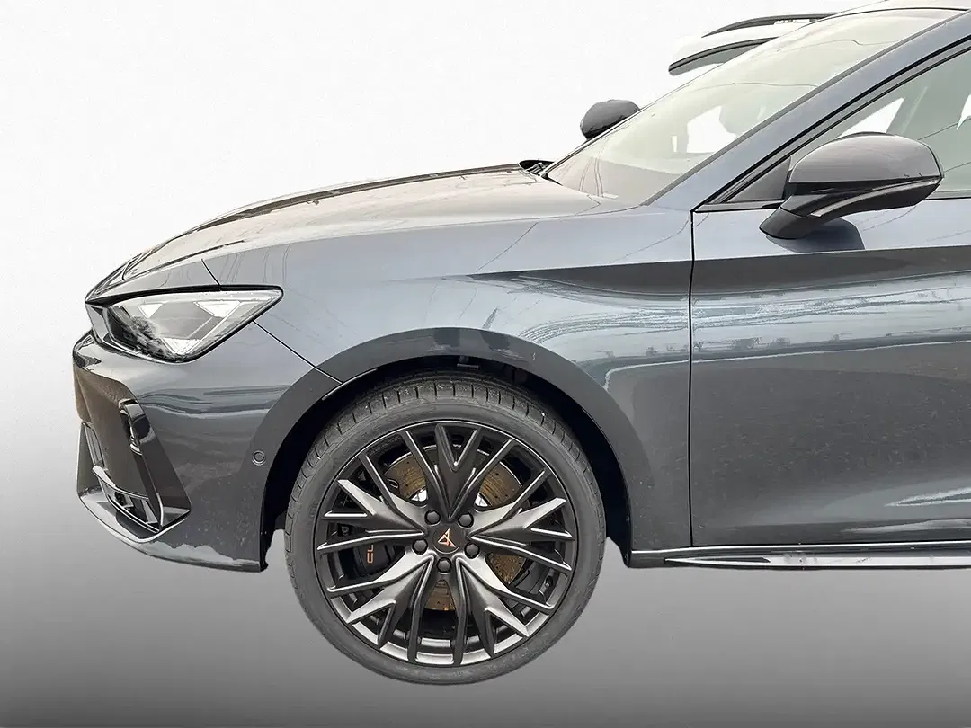CUPRA Leon - Thumbnail 4