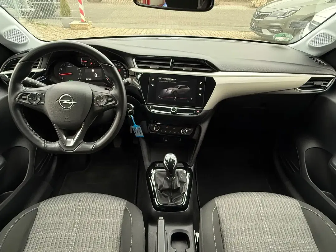 Opel Corsa - Thumbnail 2