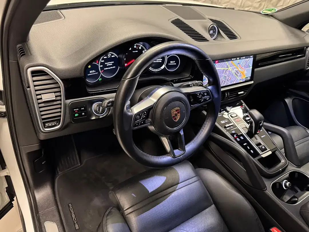 Porsche Cayenne - Thumbnail 13