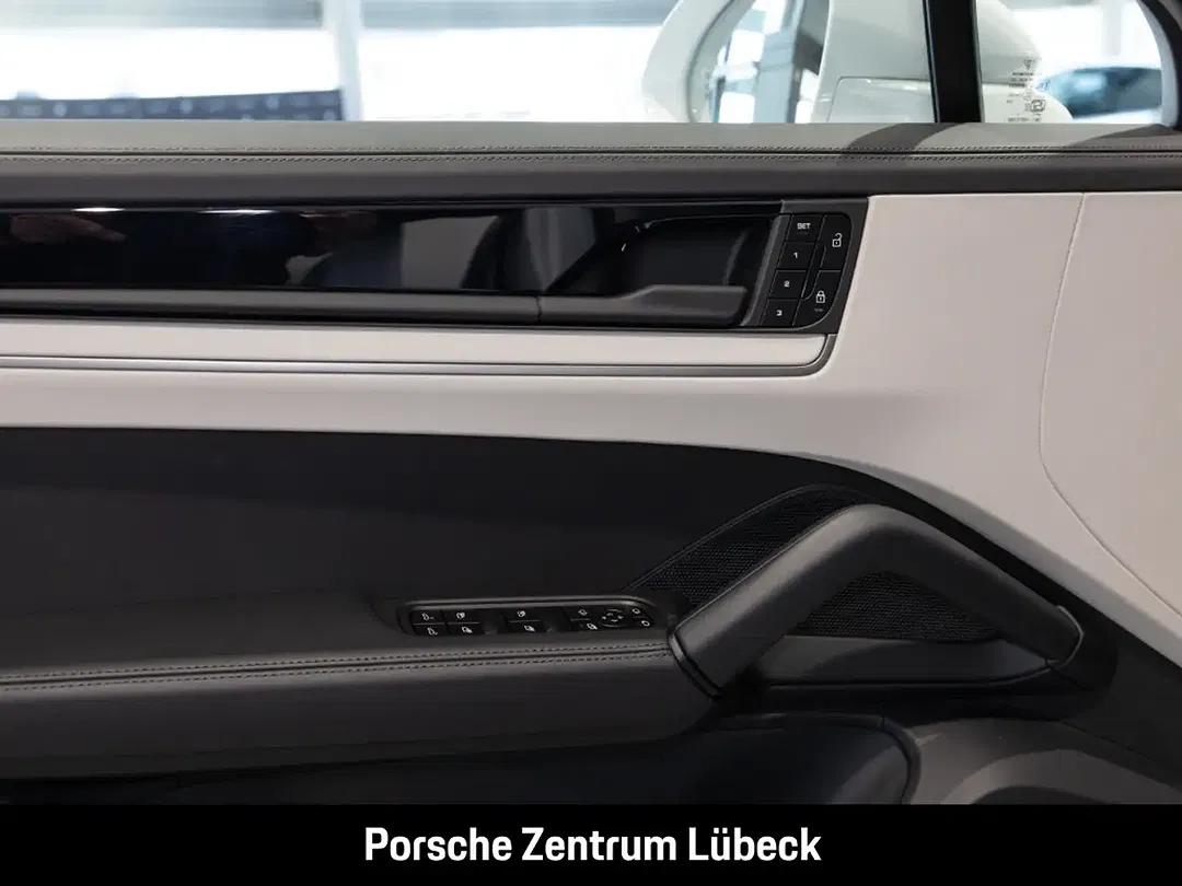 Porsche Cayenne - Thumbnail 11