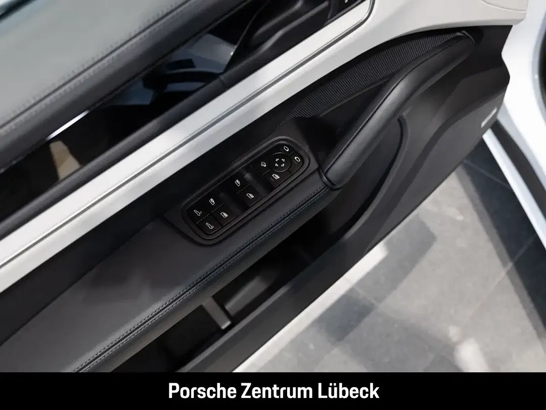 Porsche Cayenne - Thumbnail 12