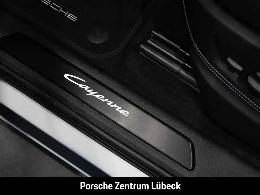 Porsche Cayenne - Thumbnail 14
