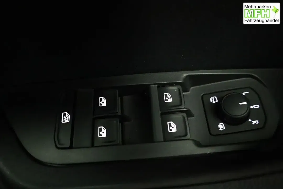 Skoda Karoq - Thumbnail 7