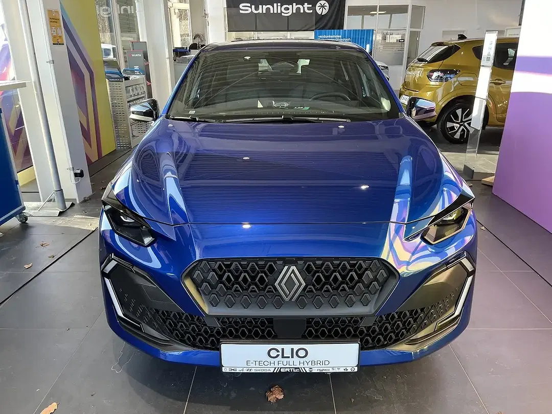 Renault Clio - Thumbnail 2
