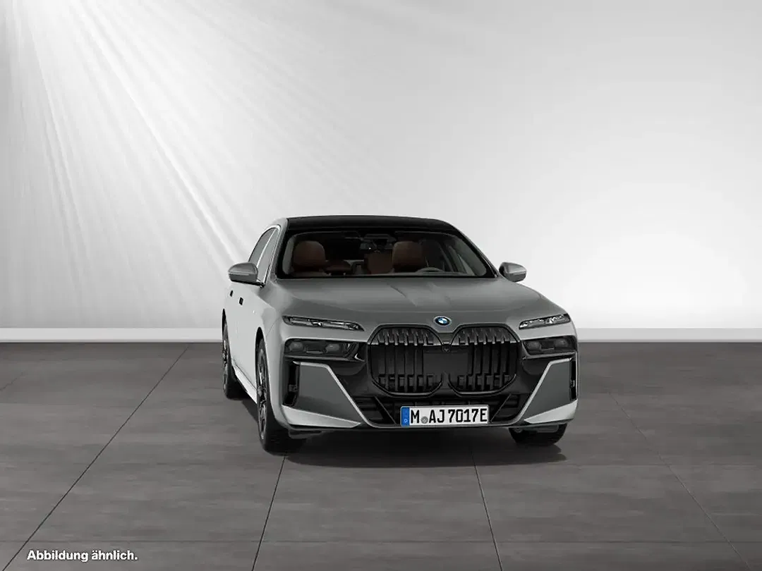 BMW i7 - Thumbnail 7